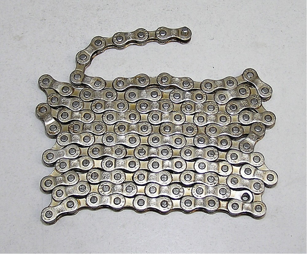 řetěz YBN S52-S2 7-8 speed X3-32 nebalený stříbrný